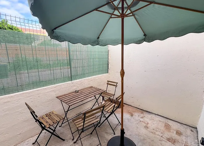 Appartements Confortables - Gare A 5 Min Pied - 20Min De La Plage - Terrasse