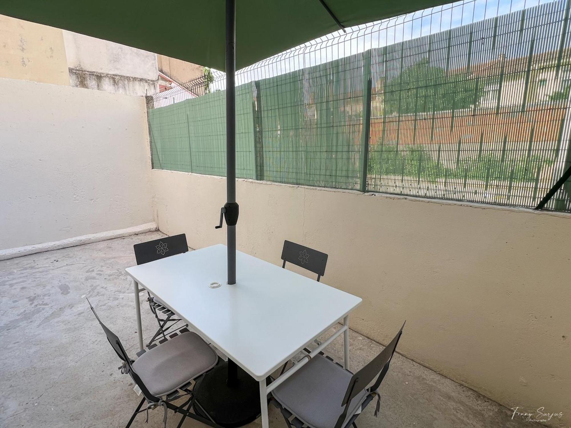 Confortables - Gare A 5 Min Pied - 20min De La - Terrasse Appartement